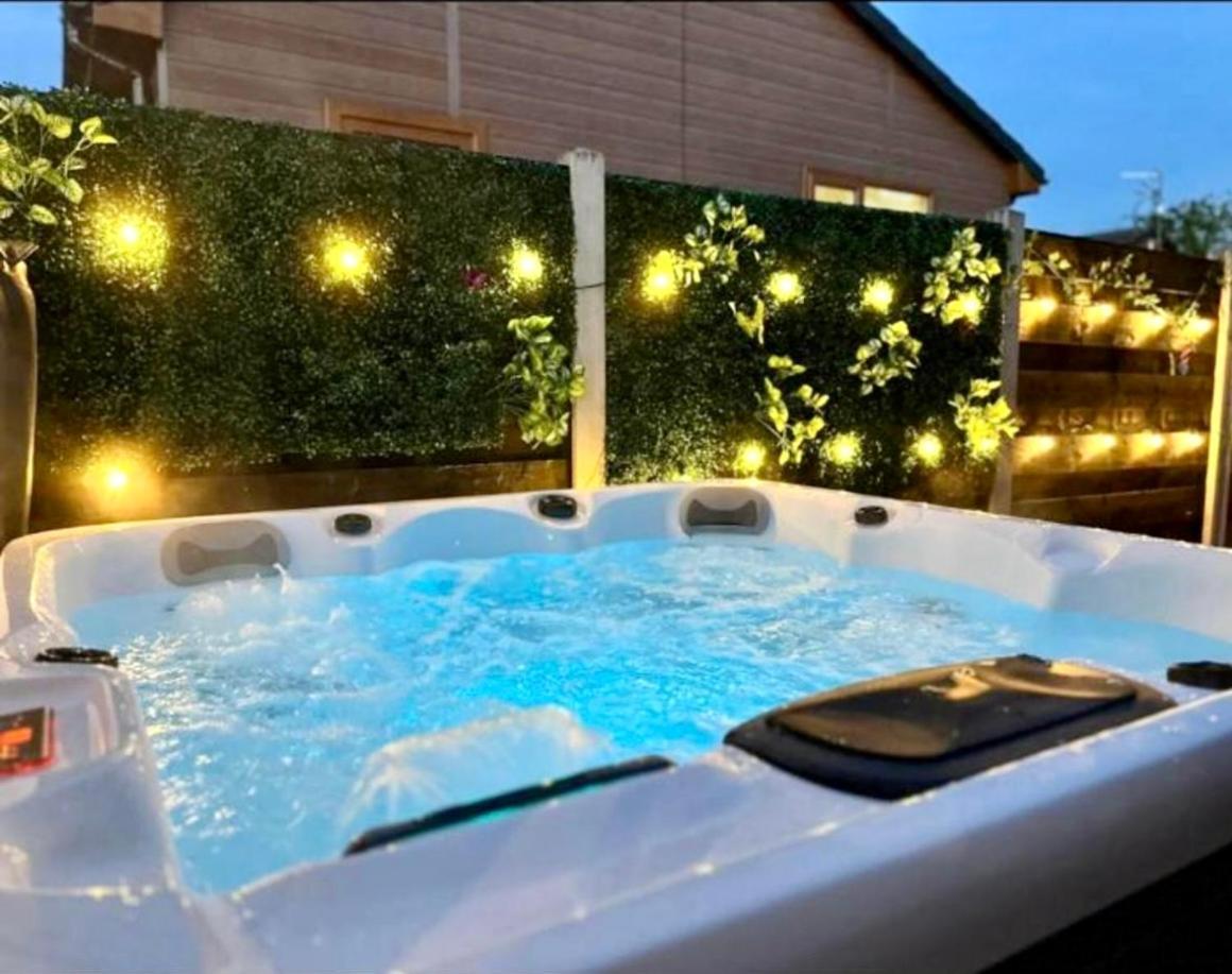Willow Cottage With Hot Tub Strensall Esterno foto